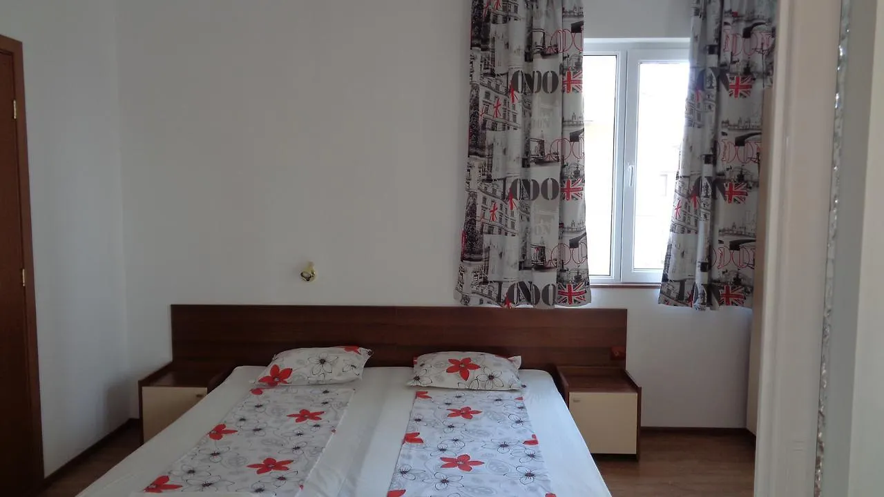 Vlasta Guest House Szozopol 2*,